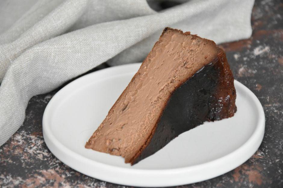cikolatali-san-sebastian-cheesecake-derya