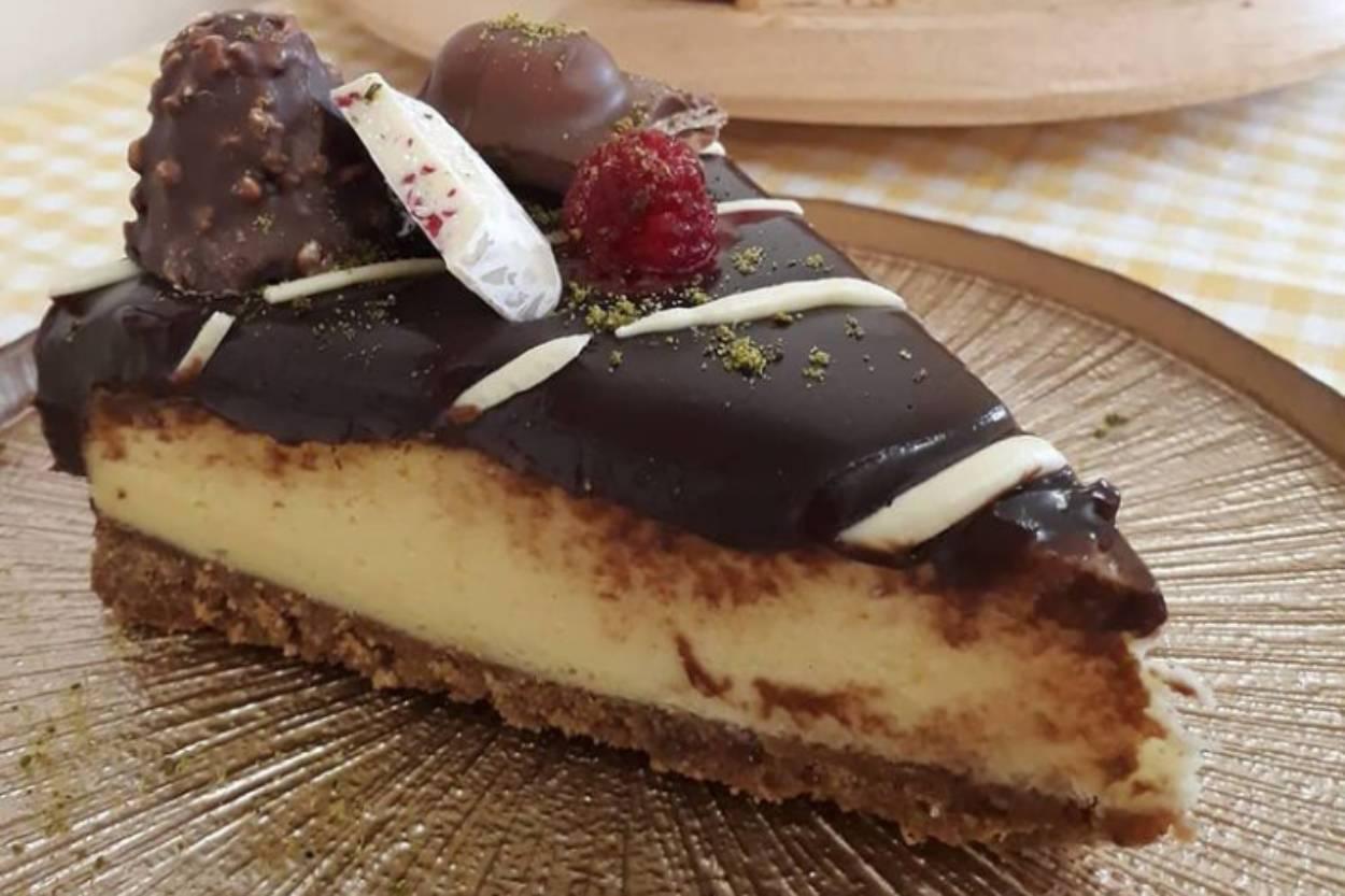 cikolatali-pratik-cheesecake-tarifi
