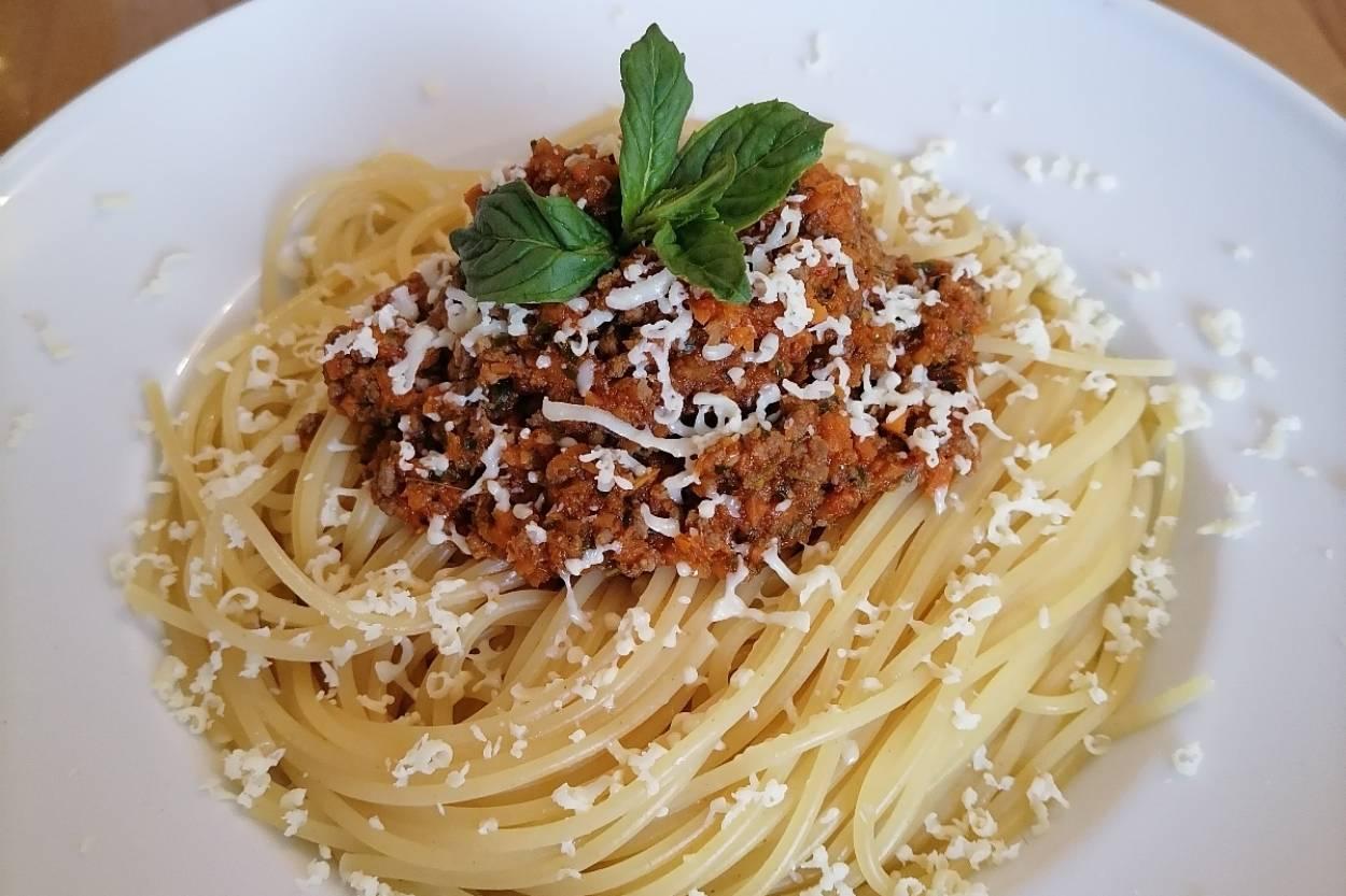 bolonez-soslu-spagetti-2-tarifi