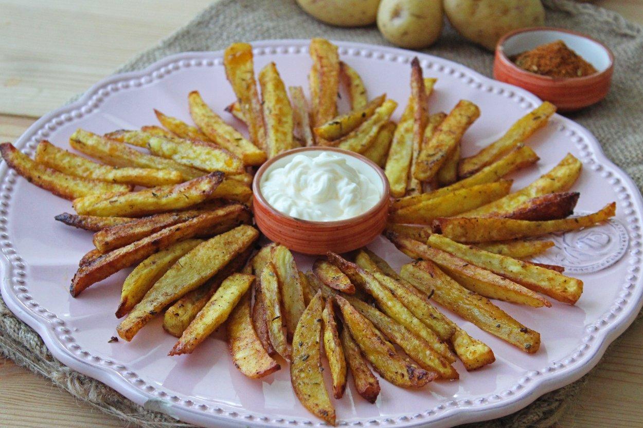 Kajun Baharatlı Fırında Patates Kızartması Tarifi
