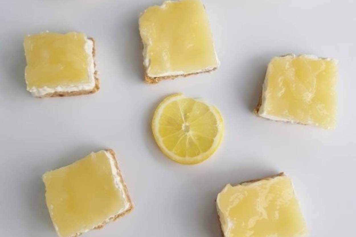 limonlu-cheesecake-dilimleri-tarifi