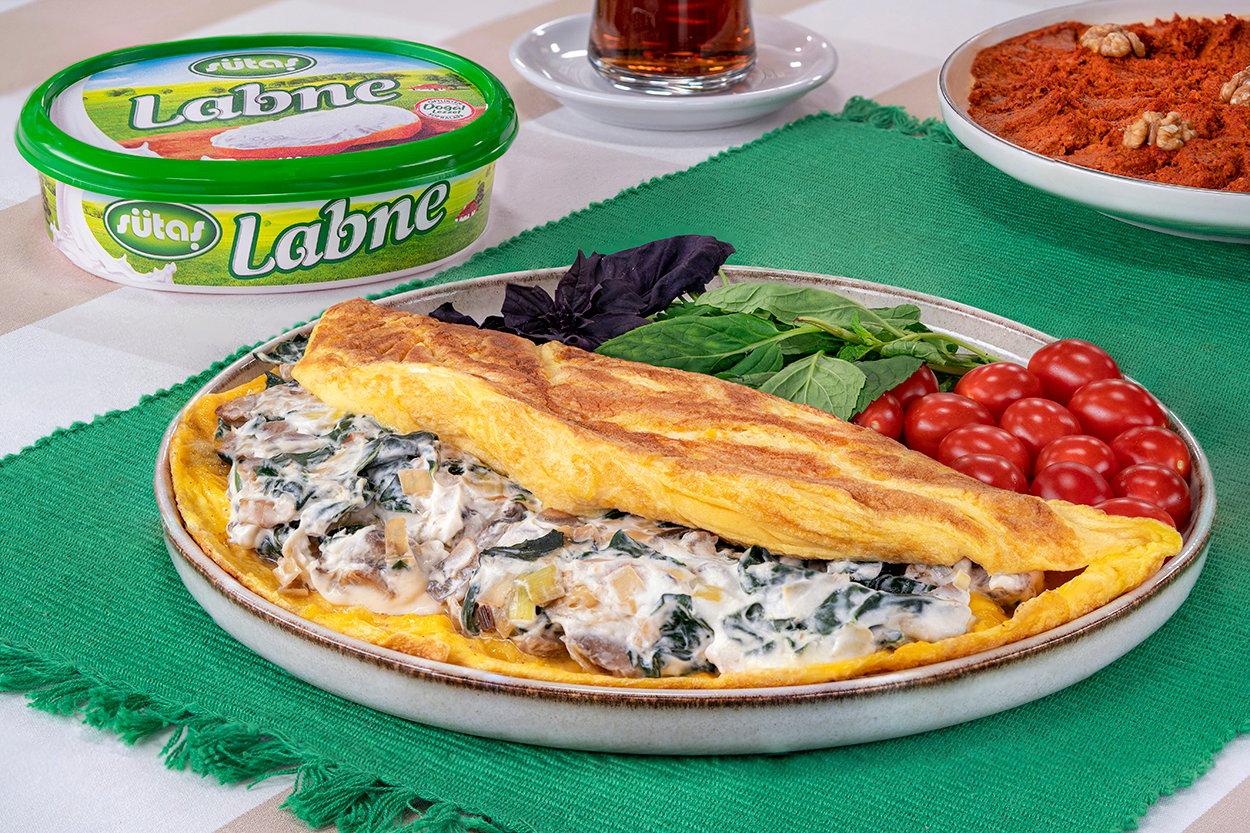 labneli-sebzeli-omlet-yemekcom